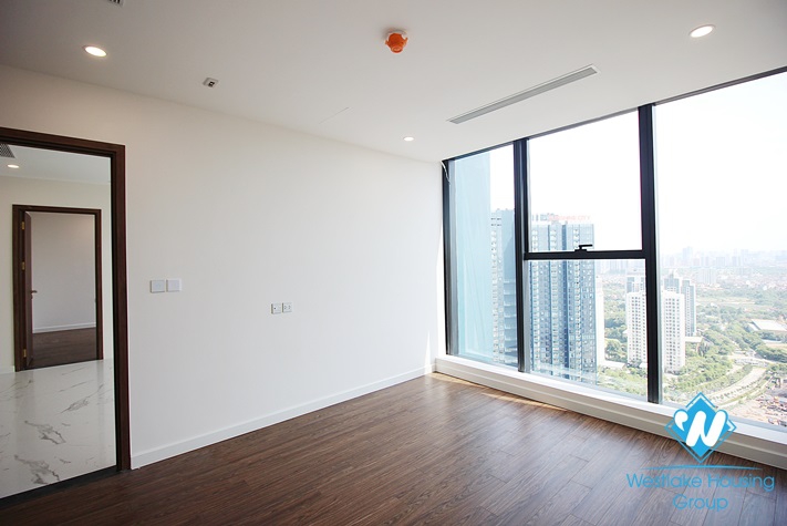Unfurnished duplex apartment in Sunshine City for rent